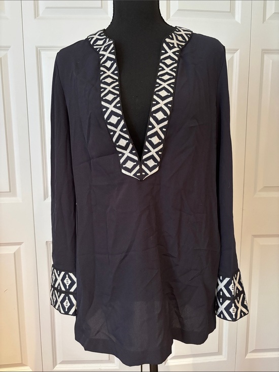 Tory Burch Tops - Tory Burch Navy Tunic with White Geometric Trim